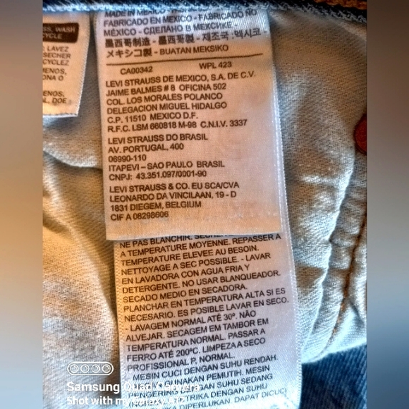 Levi 501 Button-Fly Jeans - Picture 8 of 11